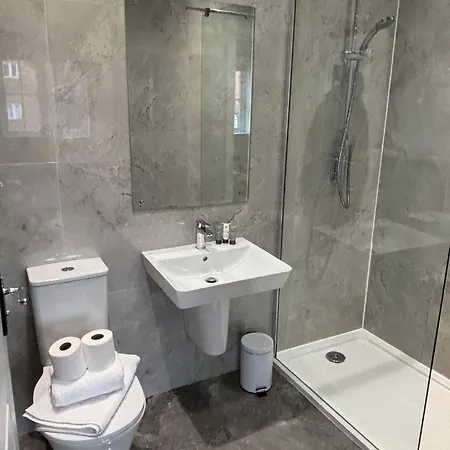 Stylish & Spacious Harbour-view Townhouse With Parking Ferienhaus Whitby