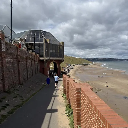 Stylish & Spacious Harbour-view Townhouse With Parking Ferienhaus *